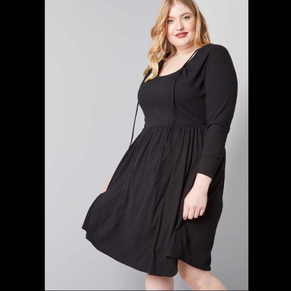 ModCloth- Black Long Sleeve Keyhole Dress